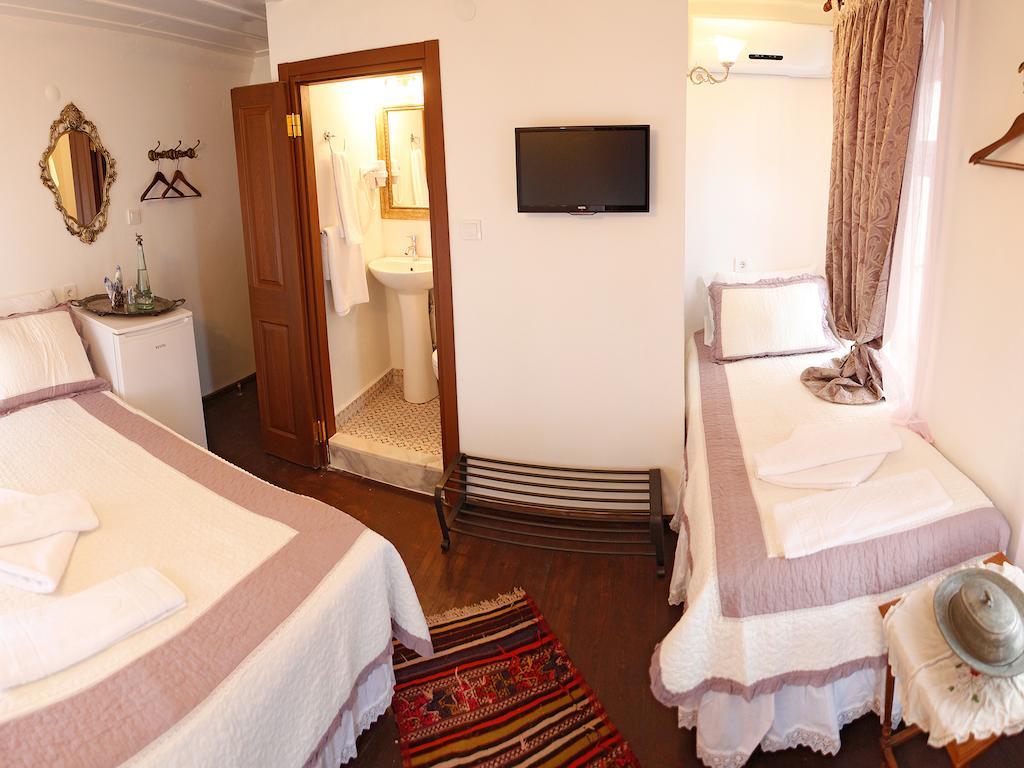 Marjolaine Hotel Ayvalik Phòng bức ảnh